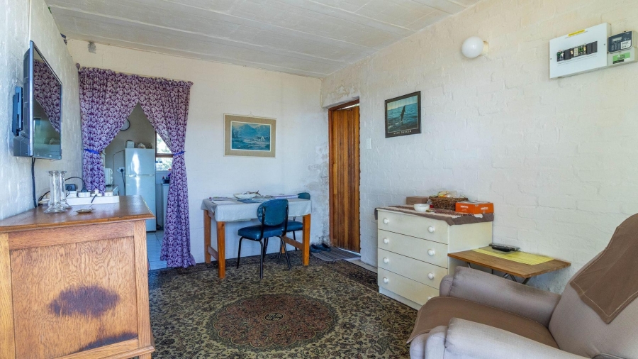 6 Bedroom Property for Sale in De Kelders Western Cape